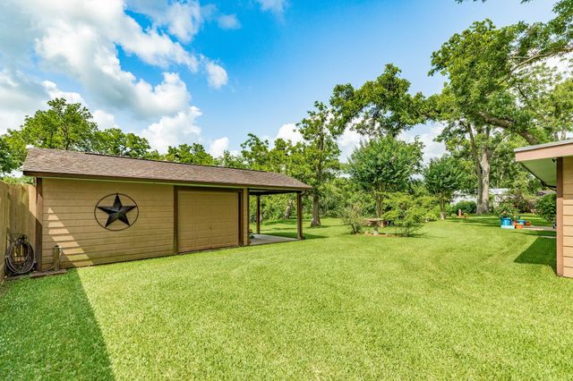 349 Pecan Estates Road C616R, Angleton, TX 77515