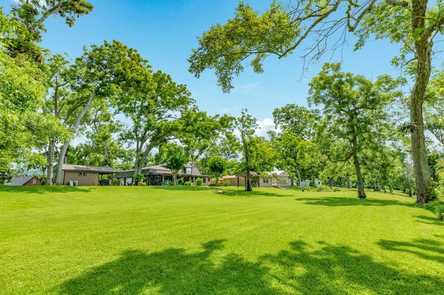 349 Pecan Estates Road C616R, Angleton, TX 77515
