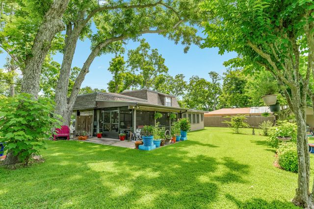 349 Pecan Estates Road C616R, Angleton, TX 77515