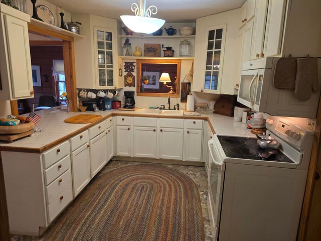 8830 State Hwy E, Houston, MO 65483