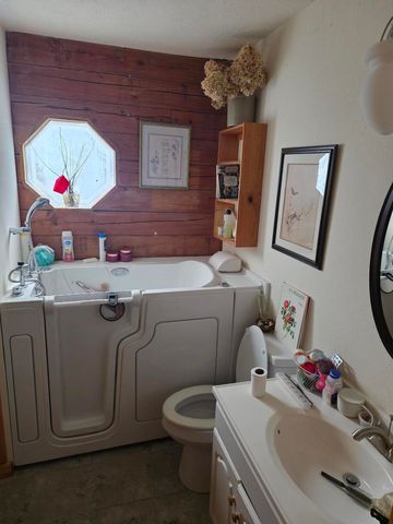 8830 State Hwy E, Houston, MO 65483