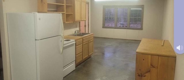 8830 State Hwy E, Houston, MO 65483