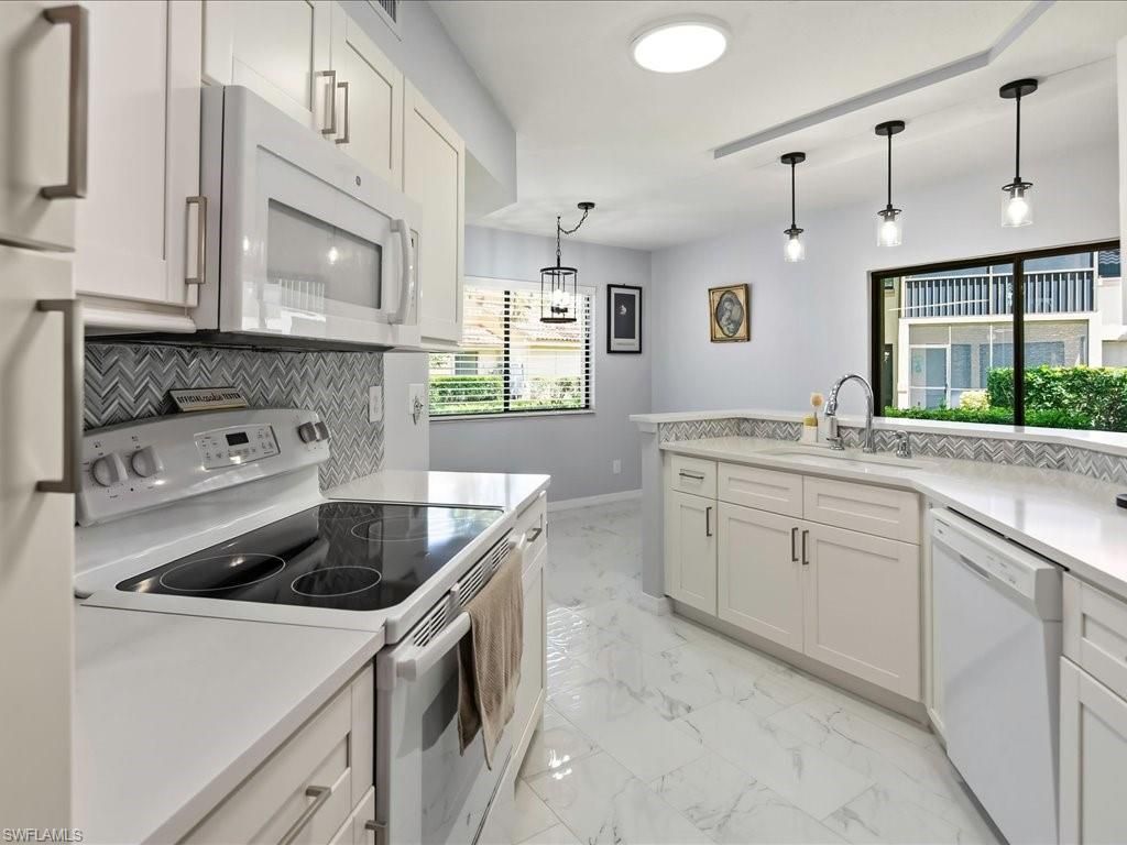 47 Bennington DR 3, NAPLES, FL 34104 — exterior