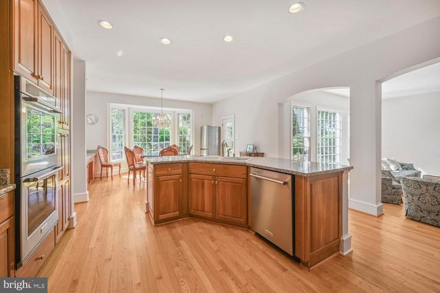 7401 HONESTY WAY, Bethesda, MD 20817