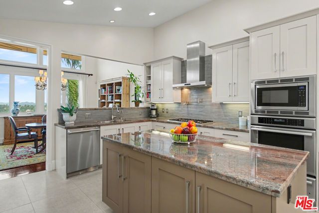 12544 The Vista, Los Angeles, CA 90049