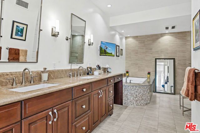 12544 The Vista, Los Angeles, CA 90049