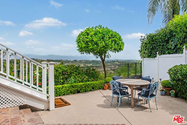 12544 The Vista, Los Angeles, CA 90049