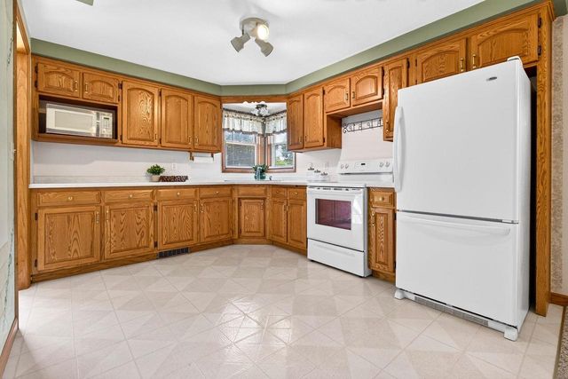1308 KENNETH AVENUE, Kaukauna, WI 54130
