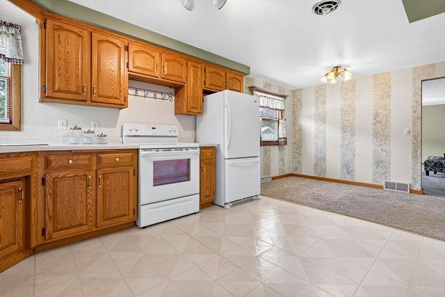 1308 KENNETH AVENUE, Kaukauna, WI 54130