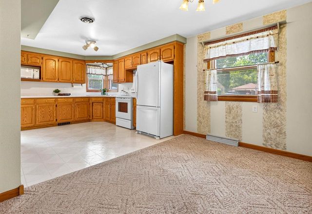 1308 KENNETH AVENUE, Kaukauna, WI 54130