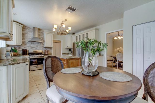 9401 WOODBAY DRIVE, Tampa, FL 33626