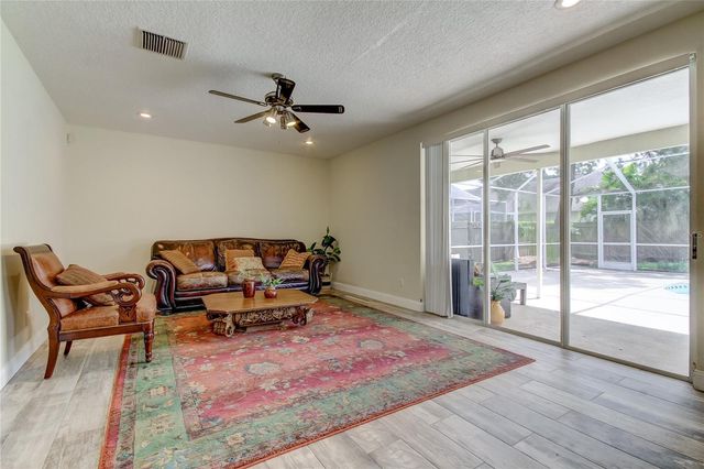 9401 WOODBAY DRIVE, Tampa, FL 33626