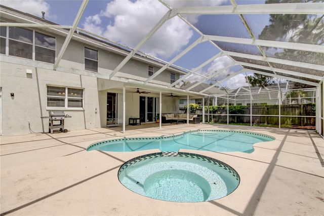 9401 WOODBAY DRIVE, Tampa, FL 33626