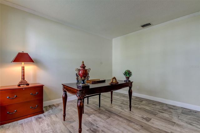9401 WOODBAY DRIVE, Tampa, FL 33626