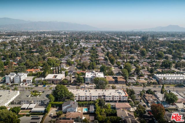 6121 Woodman Avenue, Van Nuys (los Angeles), CA 91401