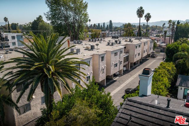 6121 Woodman Avenue, Van Nuys (los Angeles), CA 91401