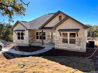 946 CYPRESS DR, Canyon Lake, TX 78133