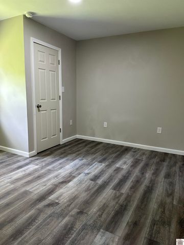 2010 Husband Road, Paducah, KY 42003