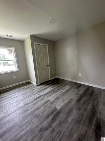 2010 Husband Road, Paducah, KY 42003