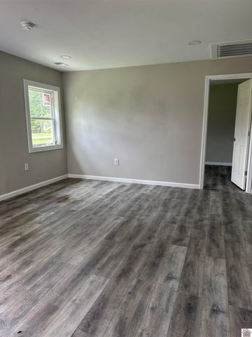 2010 Husband Road, Paducah, KY 42003