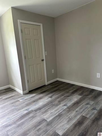 2010 Husband Road, Paducah, KY 42003