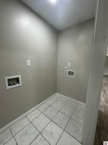 2010 Husband Road, Paducah, KY 42003
