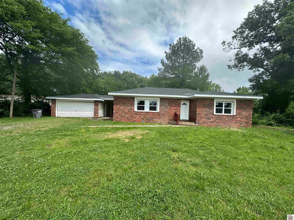 2010 Husband Road, Paducah, KY 42003