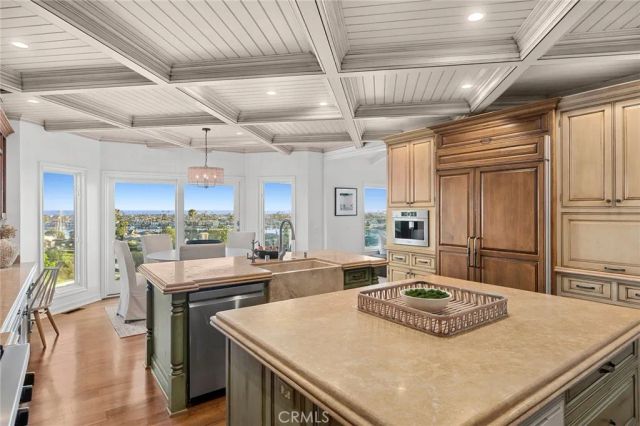 701 Kings Road, Newport Beach, CA 92663