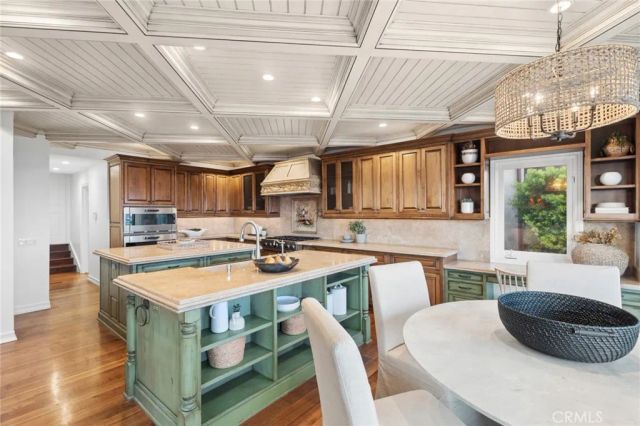 701 Kings Road, Newport Beach, CA 92663
