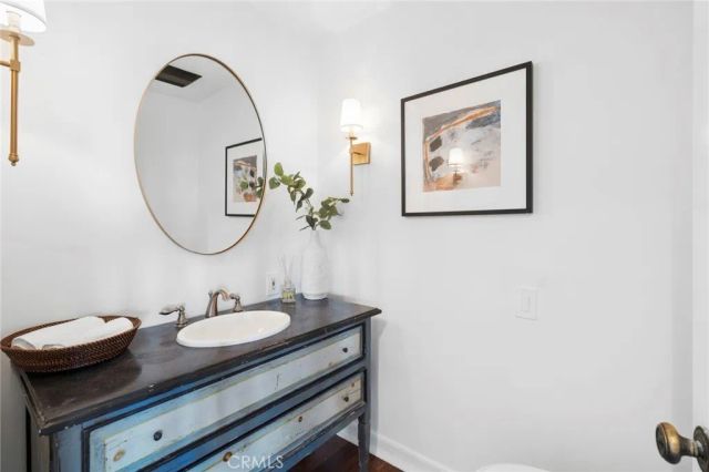 701 Kings Road, Newport Beach, CA 92663