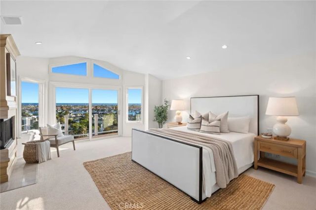 701 Kings Road, Newport Beach, CA 92663