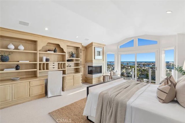 701 Kings Road, Newport Beach, CA 92663