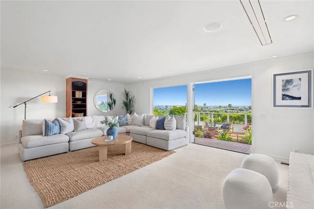 701 Kings Road, Newport Beach, CA 92663