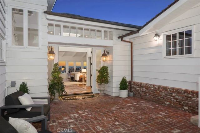 701 Kings Road, Newport Beach, CA 92663