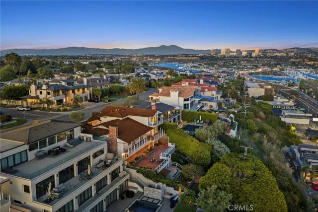 701 Kings Road, Newport Beach, CA 92663