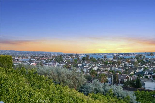 701 Kings Road, Newport Beach, CA 92663