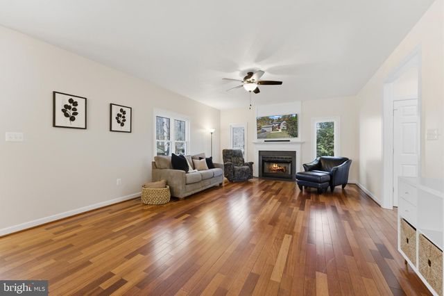 6271 OCCOQUAN FOREST DR, Manassas, VA 20112