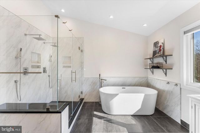 6271 OCCOQUAN FOREST DR, Manassas, VA 20112