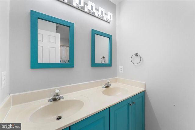 6271 OCCOQUAN FOREST DR, Manassas, VA 20112