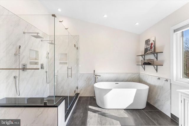 6271 OCCOQUAN FOREST DR, Manassas, VA 20112