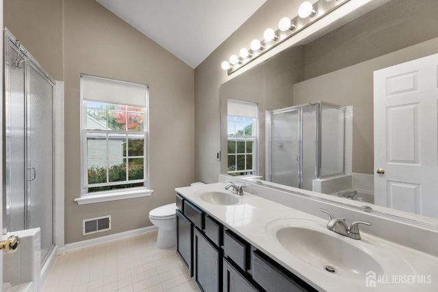 2 Rider Terrace, Montgomery, NJ 08540