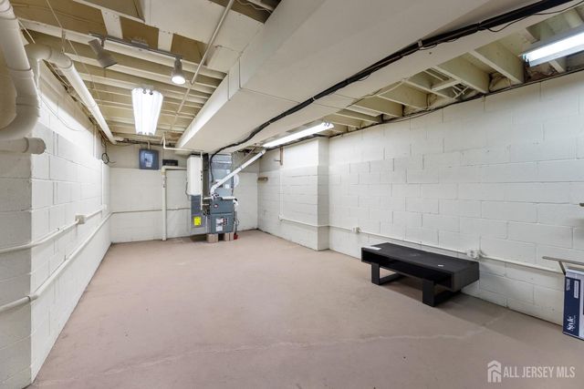 2 Rider Terrace, Montgomery, NJ 08540