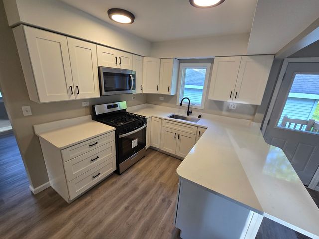 7602 Arbor Road, Wonder Lake, IL 60097