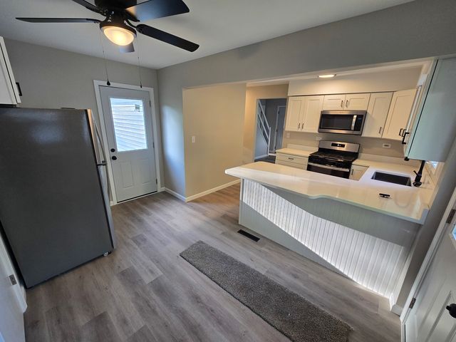 7602 Arbor Road, Wonder Lake, IL 60097