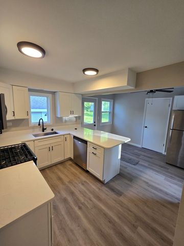 7602 Arbor Road, Wonder Lake, IL 60097
