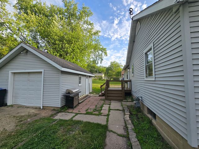 7602 Arbor Road, Wonder Lake, IL 60097
