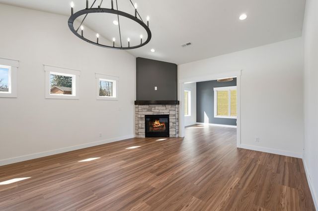 1091 Legend Lane, River Falls, WI 54022