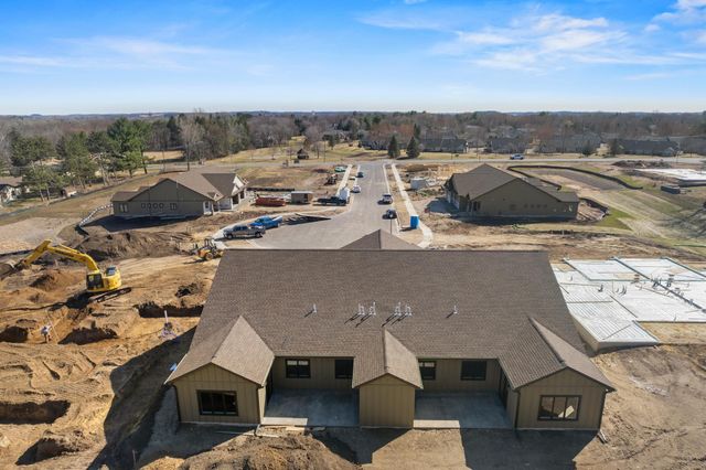 1091 Legend Lane, River Falls, WI 54022
