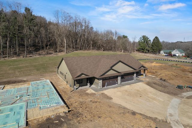 1091 Legend Lane, River Falls, WI 54022