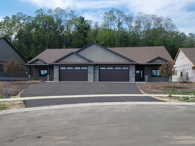 1091 Legend Lane, River Falls, WI 54022